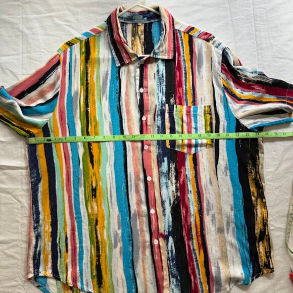Men's Striped Pattern Button Up Shirt - Picture 4 of 11
